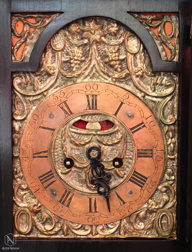 XVIII-wieczny zegar po renowacji
